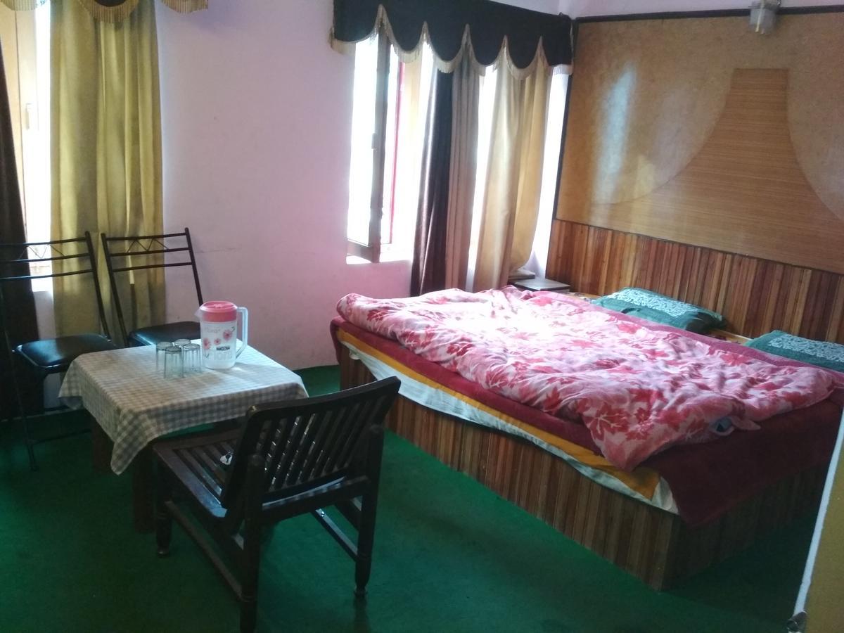 Himanshu Resorts Manāli Exterior foto